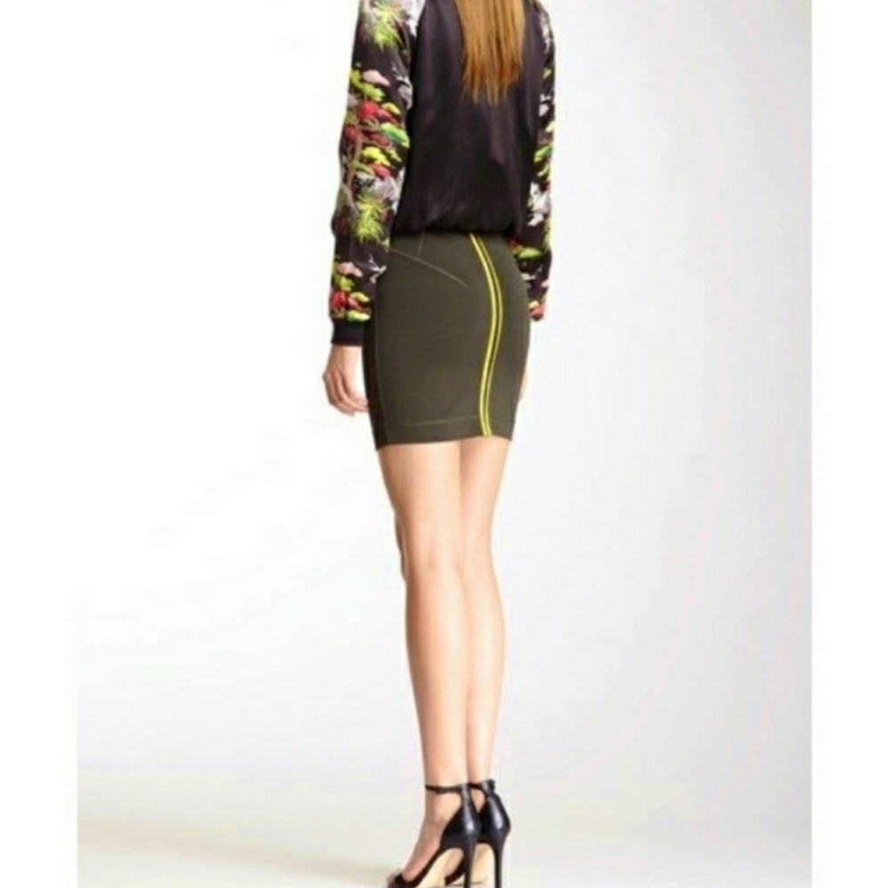 French Connection T Monique Green Neon Zip Mini Skirt